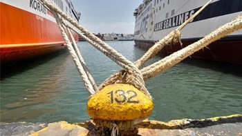 Προβλήματα στα ακτοπλοϊκά δρομολόγια λόγω των ισχυρών ανέμων – Πού παραμένουν “δεμένα” τα πλοία