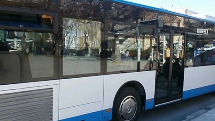 Επίθεση με αιχμηρό αντικείμενο δέχθηκε οδηγός λεωφορείου στη Λάρισα