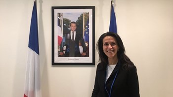 Η Ελληνίδα γυναικολόγος που ξεχωρίζει στο ευρωψηφοδέλτιο του Μακρόν – ΦΩΤΟ