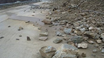 Κλειστοί δρόμοι στα Χανιά από κατολισθήσεις