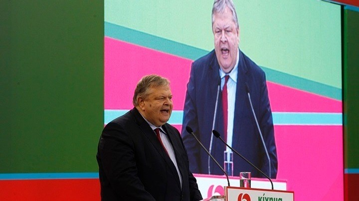 Βενιζέλος: Δεν χαρίζουμε σε άλλους τον αγώνα που κάναμε για τη σωτηρία της χώρας