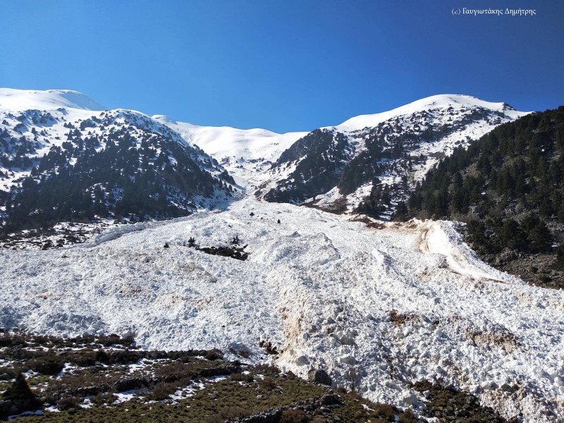 Ισημερινός: Τέσσερις νεκροί από χιονοστιβάδα σε χιονισμένο ηφαίστειο