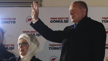 Ήττα μέσα στο Παλάτι για τον Ερντογάν – Τα τρία πρώτα συμπεράσματα