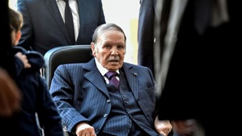 Παραιτήθηκε ο πρόεδρος της Αλγερίας