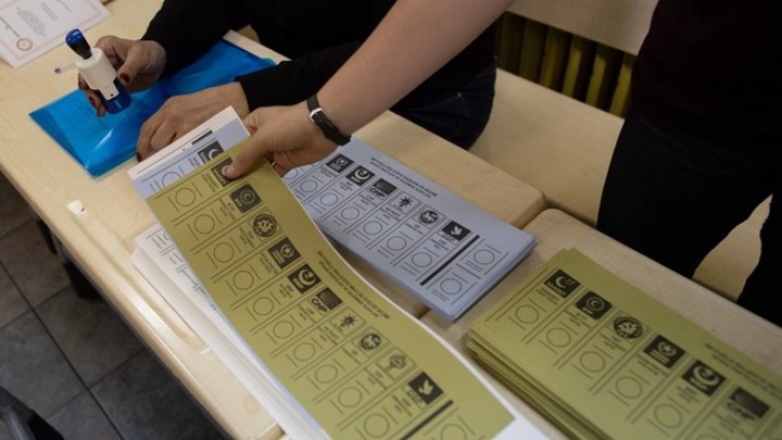 Επανακαταμέτρηση ψήφων σε 8 περιφέρειες της Κωνσταντινούπολης – Δεν δέχεται την ήττα ο Ερντογάν