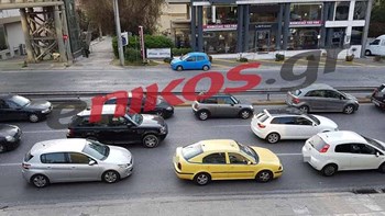 Κυκλοφοριακό κομφούζιο στην Αθήνα – Δείτε ποιοι δρόμοι είναι μποτιλιαρισμένοι