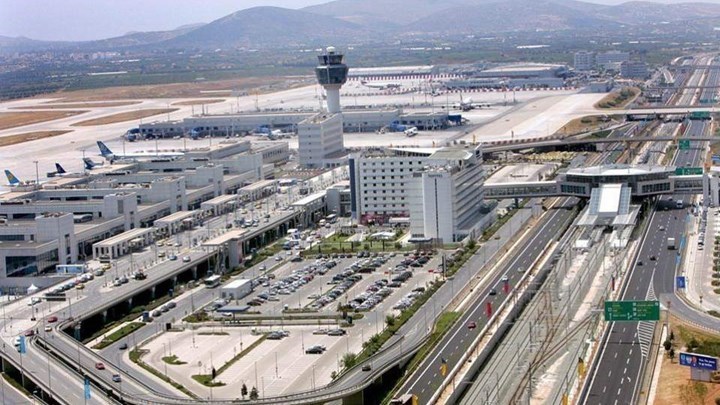 Ταξιδιωτική οδηγία για τους Βρετανούς που θα ταξιδέψουν στην Ελλάδα – Προειδοποιεί για καθυστερήσεις