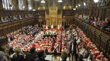 Το Brexit δίχασε και τη Βουλή των Λόρδων