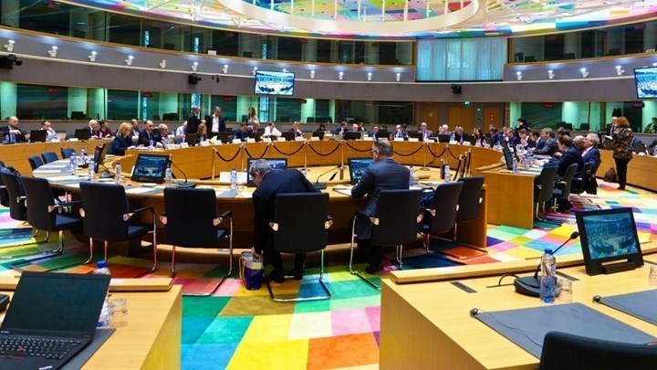 Η αποδέσμευση της δόσης του 1 δισ. ευρώ πρώτο θέμα στο σημερινό Eurogroup