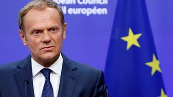 Brexit: «Ευέλικτη» παράταση 12 μηνών προτείνει ο Τουσκ