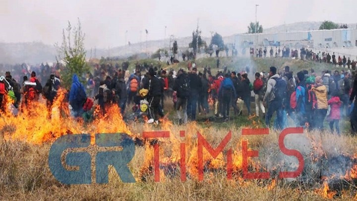 Πεδίο μάχης τα Διαβατά: Συγκρούσεις με χημικά – Οι πρόσφυγες άναψαν φωτιές – ΒΙΝΤΕΟ-ΦΩΤΟ