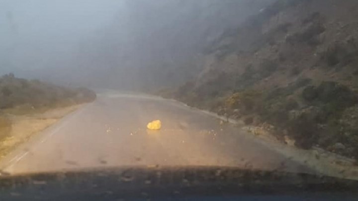 “Φούσκωσε” ποτάμι στη Βιάννο – Παρασύρθηκαν δύο αυτοκίνητα – ΦΩΤΟ