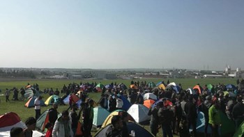 Έρευνα για τις ομάδες που ξεκίνησαν το «καραβάνι» – Στο μικροσκόπιο της ΕΛ.ΑΣ. δύο σελίδες σε social media