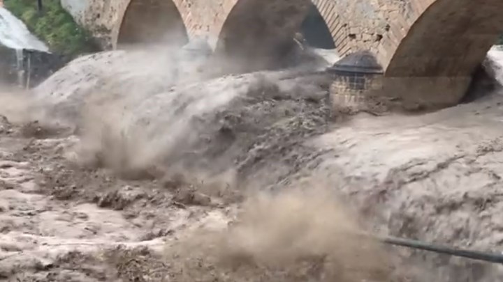Κινδυνεύει ιστορικό γεφύρι στην Ιεράπετρα – ΒΙΝΤΕΟ