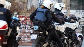 Χειροπέδες σε δύο αλλοδαπούς για διαρρήξεις σε σπίτια της Αττικής