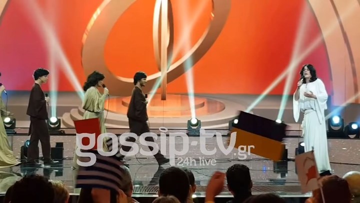 «Σωκράτη εσύ σούπερ σταρ» με την αυθεντική Πωλίνα στα φωνητικά…40 χρόνια μετά – ΒΙΝΤΕΟ