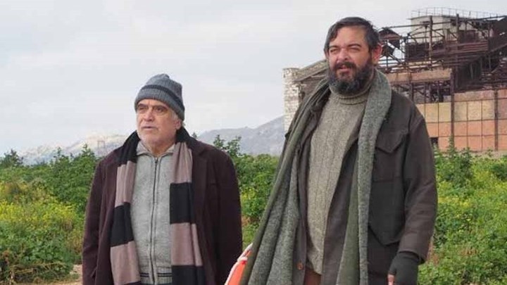 Οι πρώτες φωτογραφίες από το «Σωσίβιο» με τους Πιατά – Μουστάκα στο enikos.gr