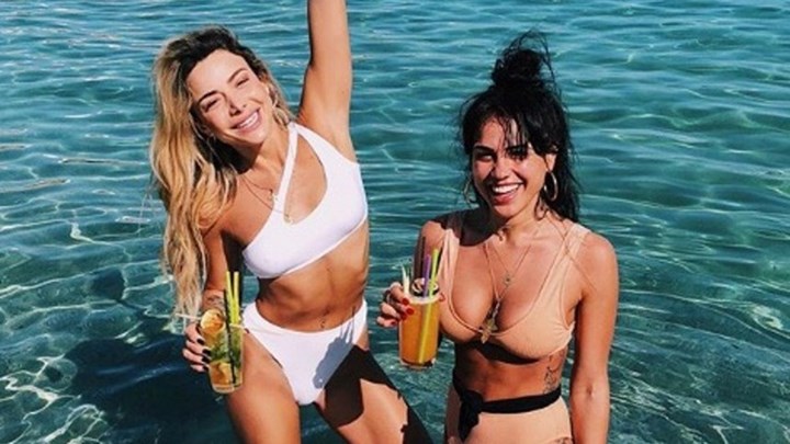 Κόνι Μεταξά και Ζοζεφίν ποζάρουν με εσώρουχα και προκαλούν εγκεφαλικά – ΦΩΤΟ