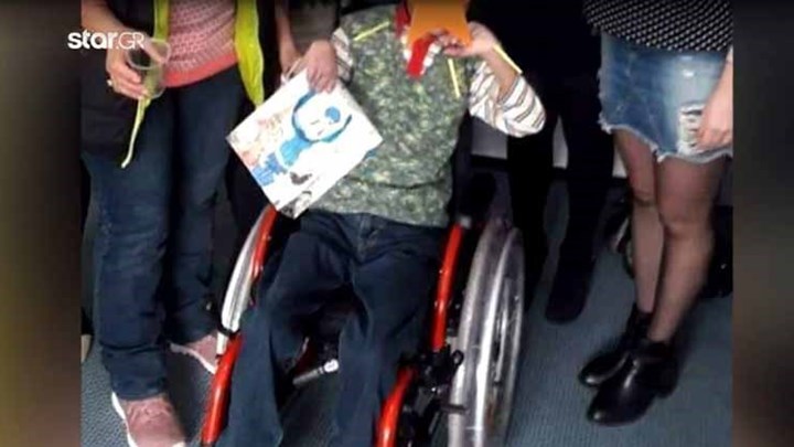 Έκλεψαν το ηλεκτρονικό αμαξίδιο παραπληγικού – Η δραματική έκκληση της μητέράς του – ΒΙΝΤΕΟ