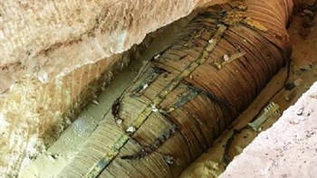 Έγραψαν τηλεοπτική ιστορία: Άνοιξαν σαρκοφάγο σε απευθείας μετάδοση – ΦΩΤΟ – ΒΙΝΤΕΟ