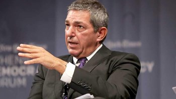 Τα διαπιστευτήριά του στον Τραμπ παρουσίασε ο νέος πρεσβευτής της Ε.Ε. στην Ουάσινγκτον, Σταύρος Λαμπρινίδης