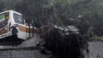 Πλημμύρες και κατολισθήσεις στη Βραζιλία – Τουλάχιστον 10 νεκροί – ΦΩΤΟ