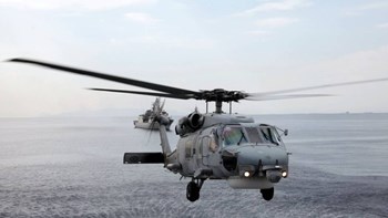 Έρευνες για τον εντοπισμό ατόμου που έπεσε στη θάλασσα μεταξύ Άνδρου και Τήνου