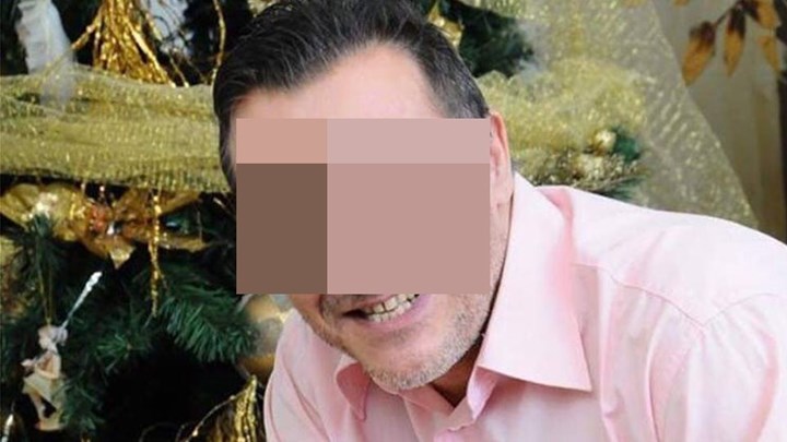 Τι λέει η δικηγόρος του τραγουδιστή – δραπέτη που έκανε ανενόχλητος καριέρα για 17 χρόνια