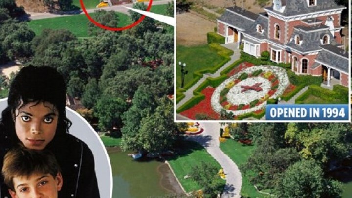 Φωτογραφία-ντοκουμέντο προκαλεί αμφιβολίες για τη μαρτυρία θύματος κακοποίησης από τον Μάικλ Τζάκσον – ΦΩΤΟ