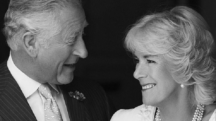 Το πορτρέτο του Κάρολου και της Καμίλα για τα 14 χρόνια έγγαμου βίου – ΦΩΤΟ