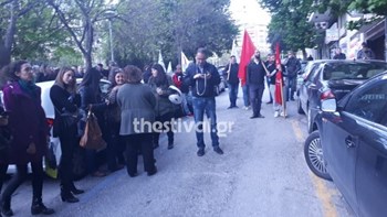 Διαμαρτυρία του ΠΑΜΕ στο Εργατοϋπαλληλικό Κέντρο Θεσσαλονίκης – ΒΙΝΤΕΟ – ΦΩΤΟ