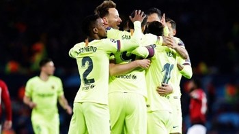 «Διπλό» στο Μάντσεστερ η Μπαρτσελόνα – «Βλέπει» ημιτελικά η ομάδα του Βαλβέρδε – ΒΙΝΤΕΟ