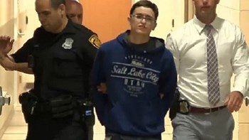 Φρίκη στις ΗΠΑ: Έσφαξε τη μητέρα του όταν τον έπιασε να κλέβει το σπίτι της – ΦΩΤΟ – ΒΙΝΤΕΟ