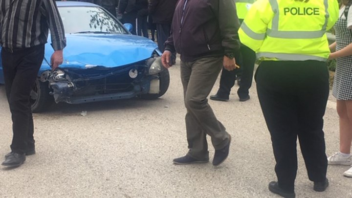 Αυτοκίνητο παρέσυρε μαθήτριες στο Αγρίνιο – ΒΙΝΤΕΟ
