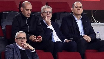 Μίλησαν με τους παίκτες στο ΣΕΦ οι Αγγελόπουλοι