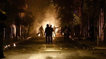 Νύχτα επεισοδίων στο Πολυτεχνείο