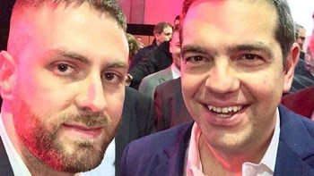 Η selfie του Τζέισον- Αντιγόνη με τον Αλέξη Τσίπρα –  ΦΩΤΟ