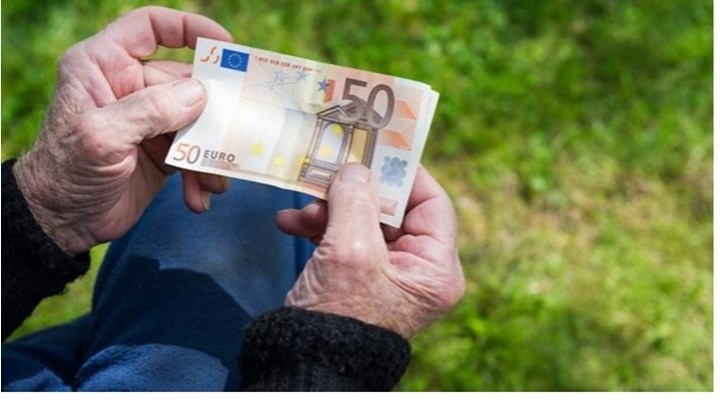 Πόση σύνταξη και εφάπαξ παίρνουν όσοι δημόσιοι υπάλληλοι αποχωρήσουν έως το 2020