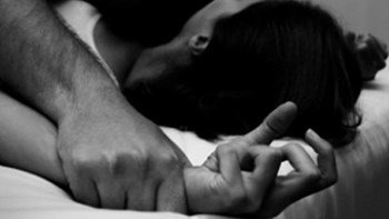 Φρίκη στο Πακιστάν – Πήγε να καταγγείλει τον βιασμό της και την βίασε και ο αστυνομικός