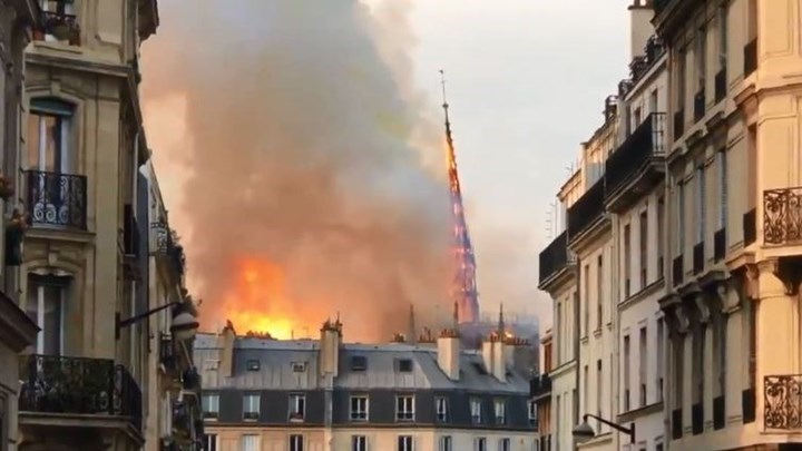 Οι πρώτες αναφορές για τα αίτια της πυρκαγιάς στην Παναγία των Παρισίων