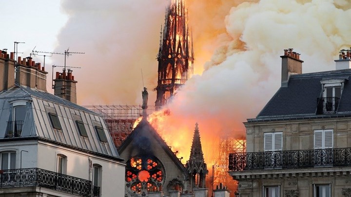 Κινδυνεύει με κατάρρευση η Παναγία των Παρισίων; – Τι δήλωσε ο Αναπληρωτής υπουργός Εσωτερικών της Γαλλίας