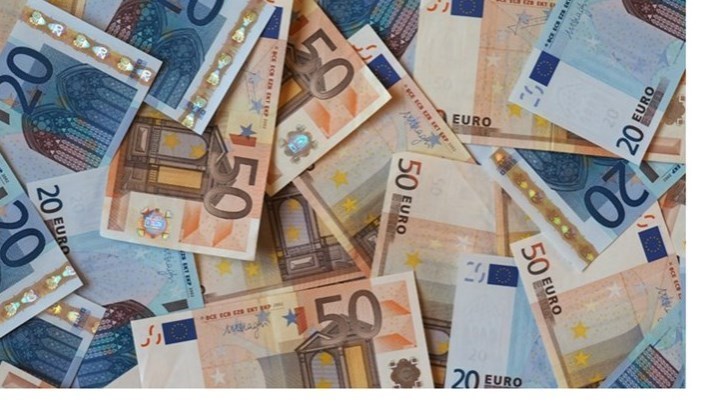 Ποιοι θα δουν χρήματα στους λογαριασμούς τους την Πέμπτη