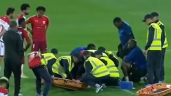 Σοκαριστικός τραυματισμός τερματοφύλακα – Έσπασε και τα δύο του πόδια – ΒΙΝΤΕΟ