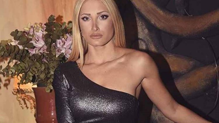 “Κολάζει” ξανά η Ιωάννα Τούνη – Η αισθησιακή φωτογραφία με τον σύντροφό της