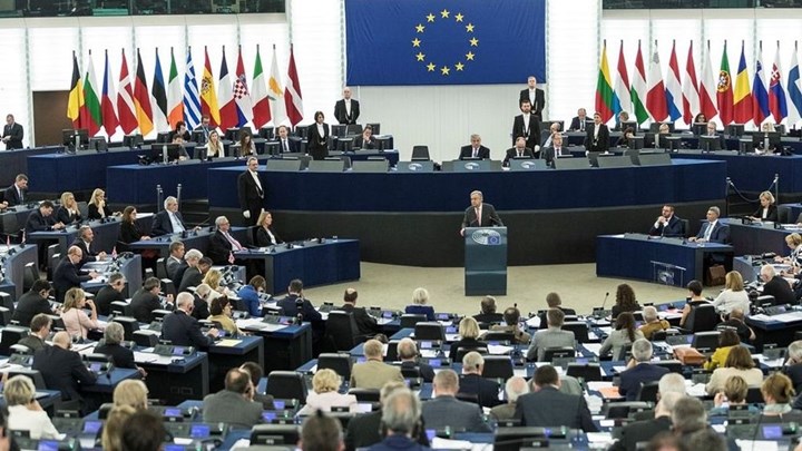 Προστασία φορολογούμενων και μικροεπενδυτών από τραπεζικές ζημιές – Οι κανόνες που ενέκρινε το Ευρωπαϊκό Κοινοβούλιο