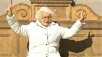 Αιωνόβια θέτει υποψηφιότητα στις εκλογές της Γερμανίας