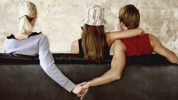 Έρευνα: Οι γυναίκες “κρύβουν” καλύτερα την απιστία τους