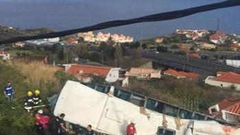 Με αίμα “βάφτηκε” η άσφαλτος στην Πορτογαλία – 29 νεκροί σε δυστύχημα με τουριστικό λεωφορείο – ΦΩΤΟ – ΒΙΝΤΕΟ