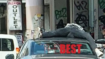 Εικόνες σοκ από τροχαίο στην Πάτρα: Δικυκλιστής «εκτοξεύτηκε» στο καπό αυτοκινήτου – ΦΩΤΟ