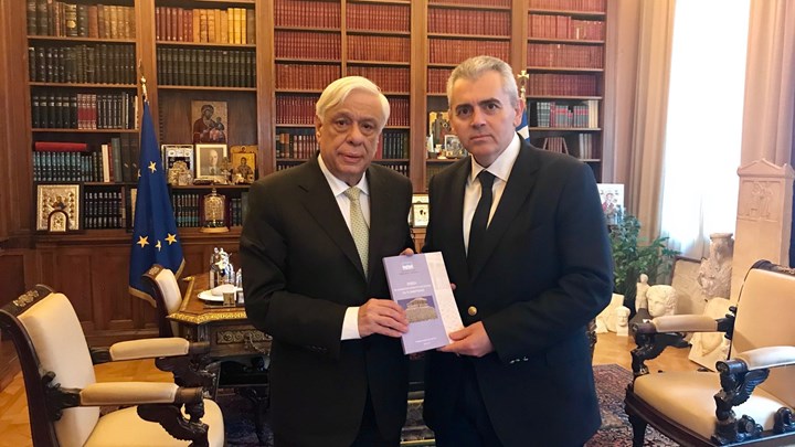 Ο Μάξιμος Χαρακόπουλος στον Πρόεδρο της Δημοκρατίας